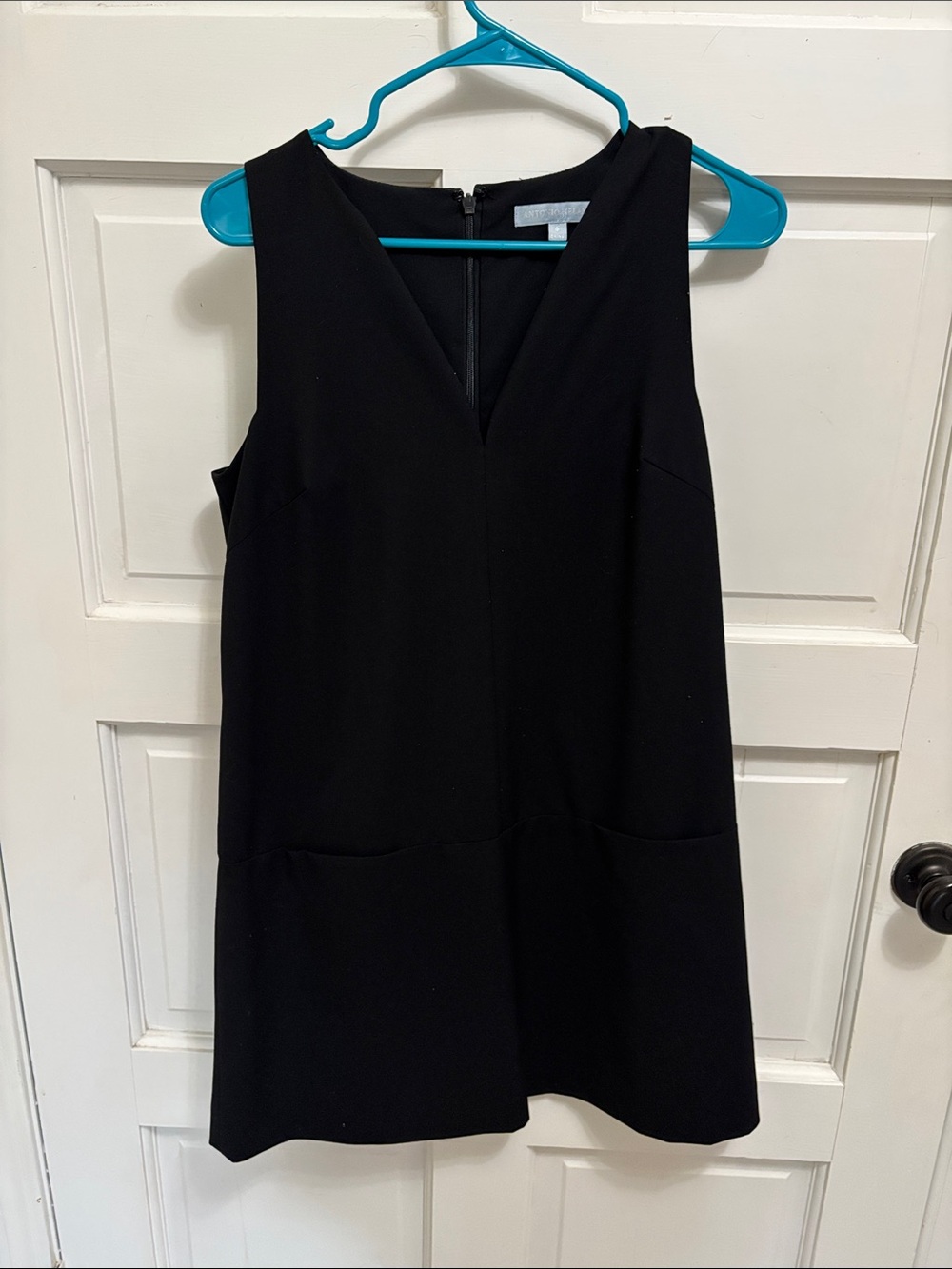 Antonio Melani Sleeveless Black V-Neck Shift Dress